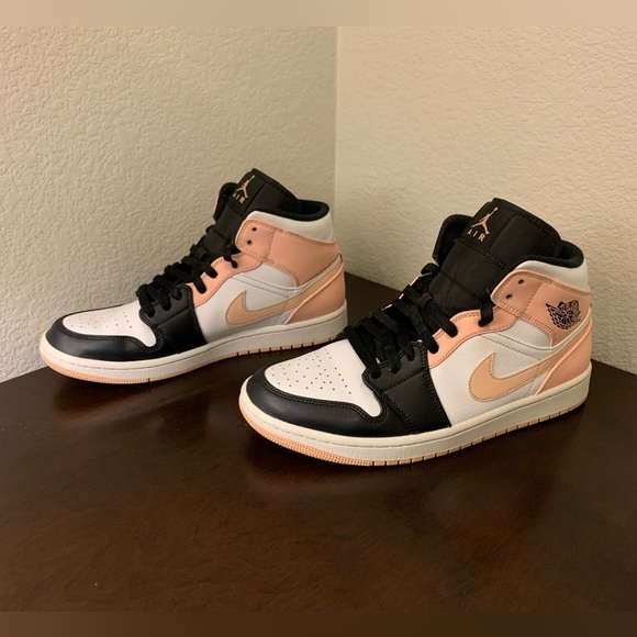 Nike Air Jordan 1 Mid Crimson Tint 554724-133Shoes Sneakers Pink Men’s Size 9